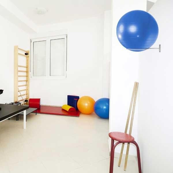 Porte-ballon de rééducation mural - Gym et proprioception - Kinésithérapie