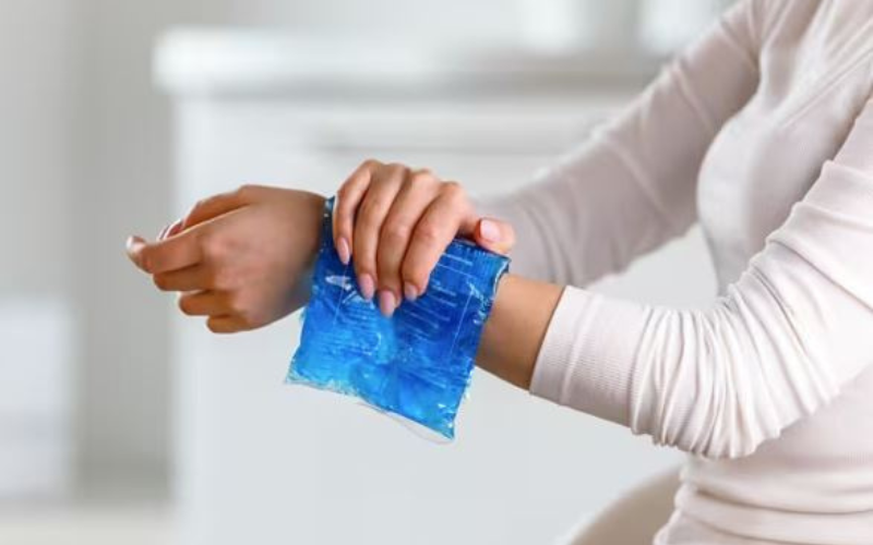Cryothérapie en kiné après blessure aiguë pour limiter inflammation