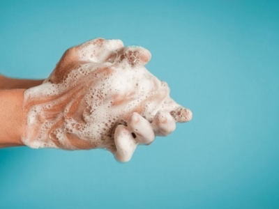 Hygiène des mains en période d’épidémies : gel hydroalcoolique ou savon ? 